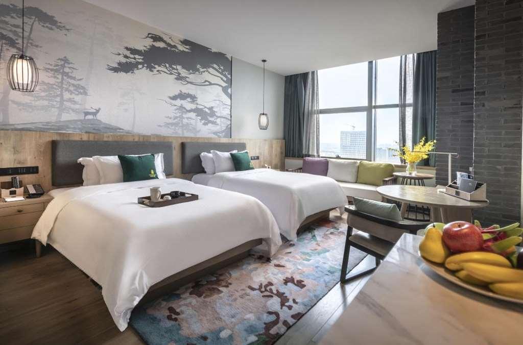 Mehood Lestie Shanghai