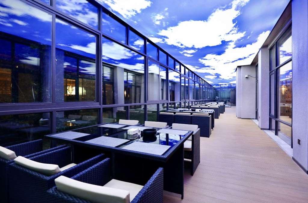 Mehood Lestie Hotel